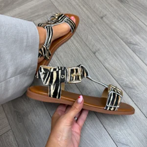 Alpe 5598 A201 Tiger Print Sandal - Cuero (ALP11)